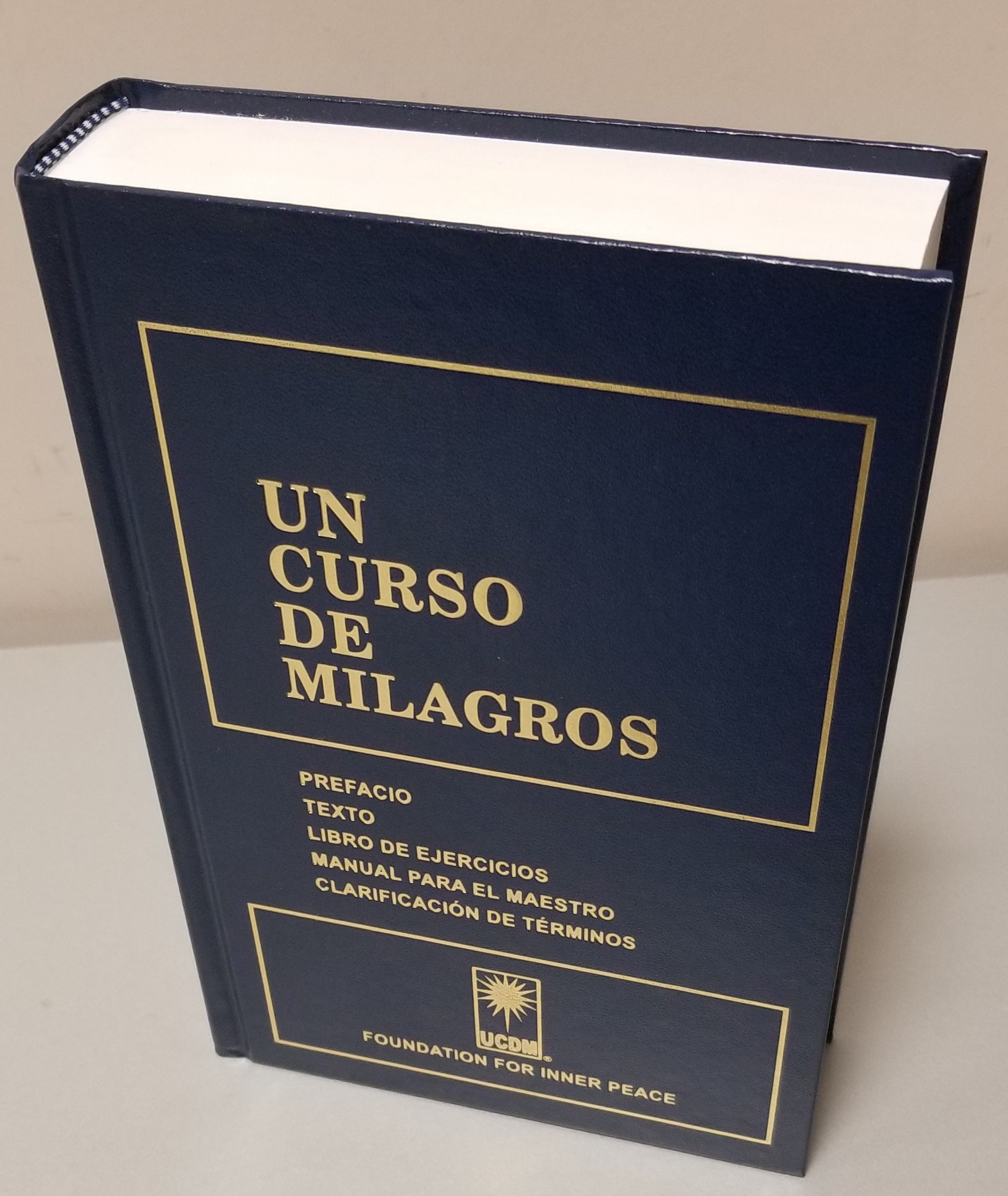 UN CURSO DE MILAGROS