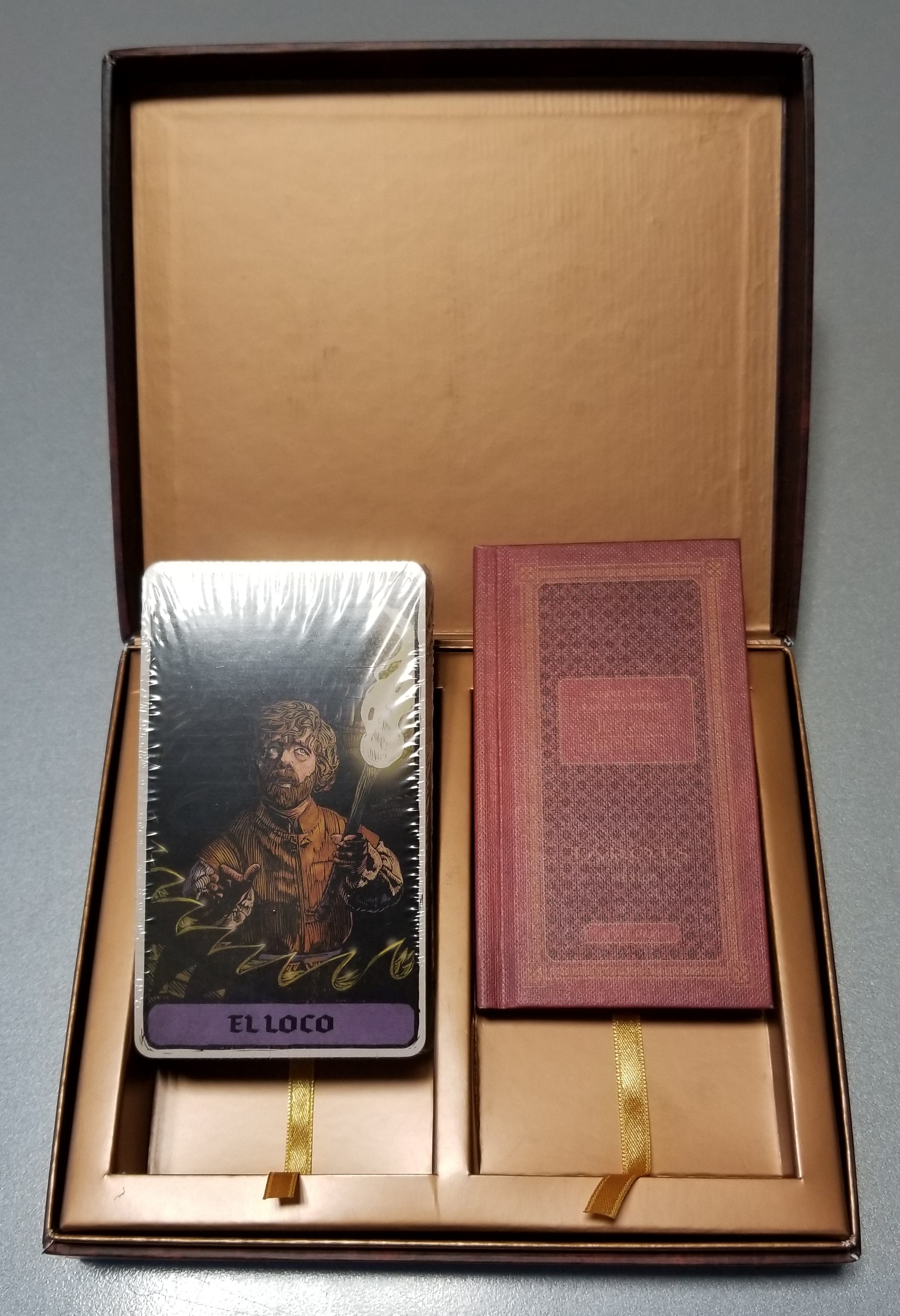 TAROT JUEGO DE TRONOS - LIBRO GUIA Y CARTAS